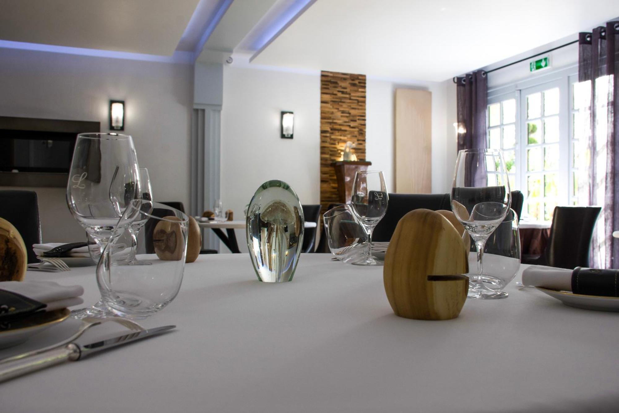 Logis L'Auberge - Maison Glenn Anna Saint Anne-dʼAuray Екстериор снимка