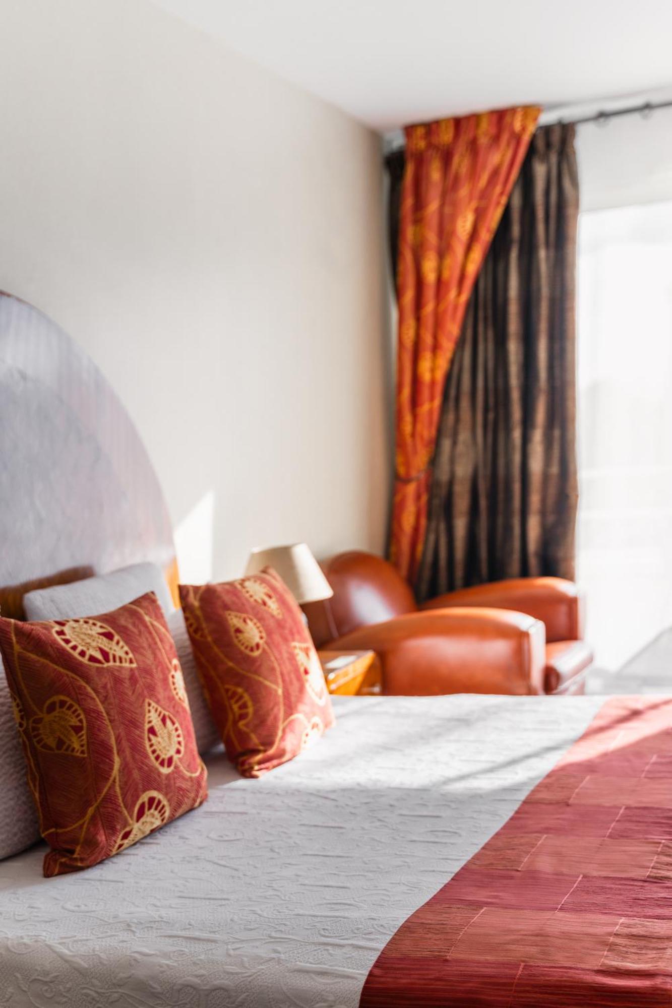 Logis L'Auberge - Maison Glenn Anna Saint Anne-dʼAuray Екстериор снимка